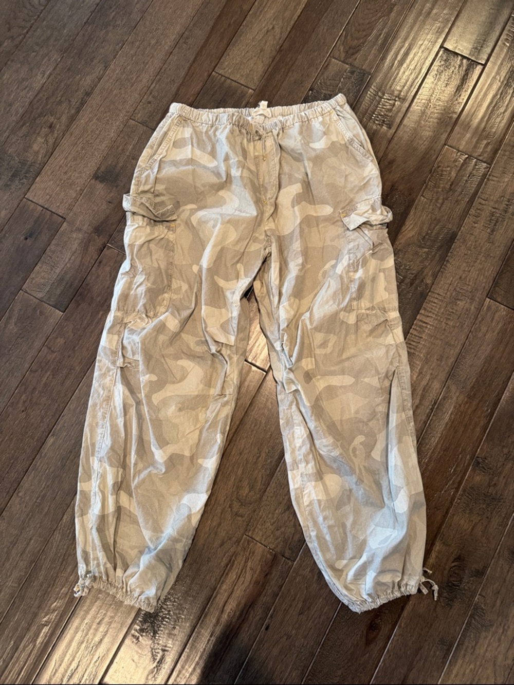 Anthropology Pilcro Beige Camouflage Elastic Waist Cargo Pants